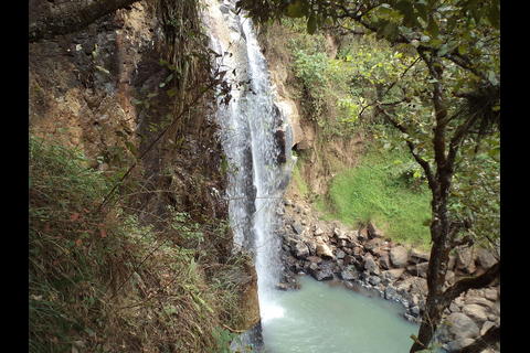 Parque Natural La Cascada: Aventura y naturaleza en Santa Cruz del Quich&eacute;