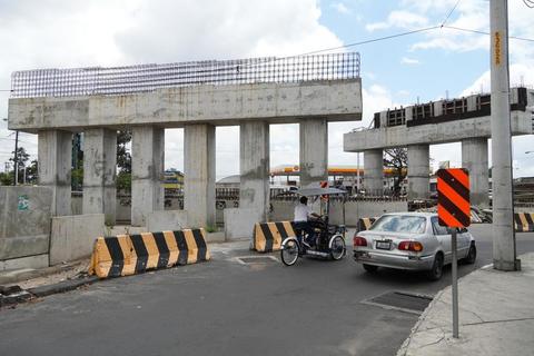 Retrasan la entrega del paso a desnivel de la Roosevelt