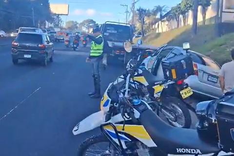 Accidente genera tr&aacute;nsito complicado en ruta al Pac&iacute;fico (video)