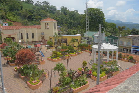 De Monte Oscuro a La Uni&oacute;n: Historia y origen del Oasis de Oriente