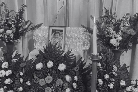 Le dan el &uacute;ltimo adi&oacute;s al beb&eacute; que muri&oacute; arrollado en Salcaj&aacute;