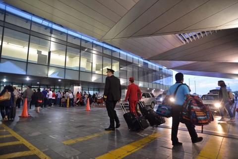 Aumenta afluencia de pasajeros en el Aeropuerto Internacional La Aurora 