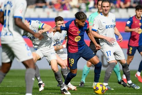 Barcelona consigue acortar puntos al Madrid 