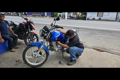 ¿Usas moto? Estos errores comunes debes evitarlos