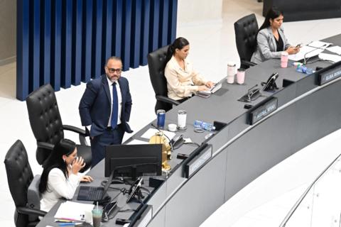 Congreso del Salvador aprueba reelección presidencial indefinida