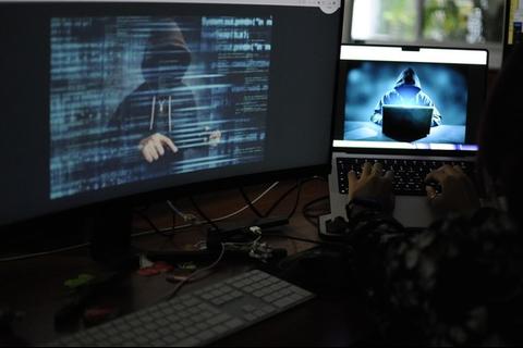 Falsos perfiles en redes: el crimen se disfraza en Facebook y WhatsApp