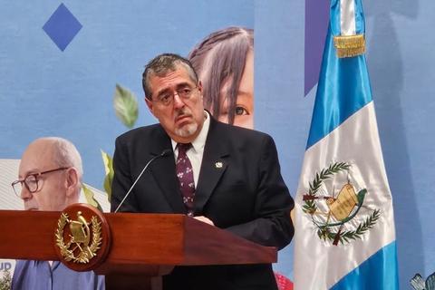 Bernardo Arévalo niega que haya firmado con EE.UU. acuerdo por Tercer País Seguro