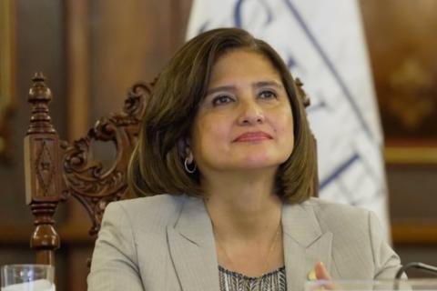 Así quedaría el salario de la vicepresidenta, con la reducción que ordenó Arévalo