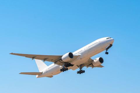 En estos d&iacute;as puedes viajar en avi&oacute;n dentro de Guatemala