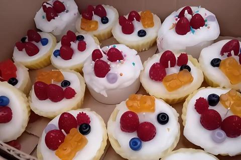 Velas que abren el apetito: guatemalteca crea 'postres' realistas usando cera