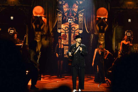 Historias de fans el segundo día de la residencia de Ricardo Arjona