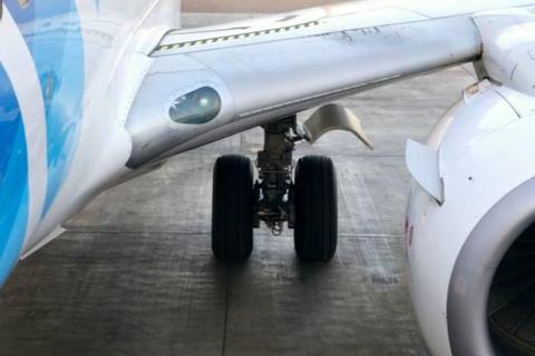 Aeronave sufrió pinchazo de llanta al aterrizar en la Aurora