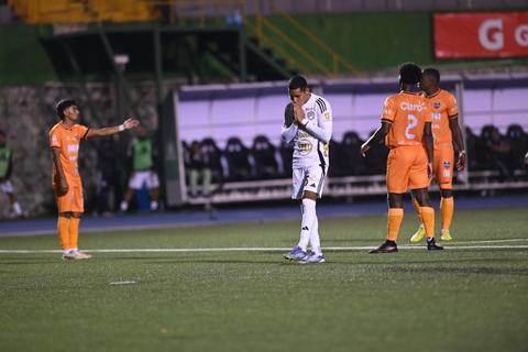 Comunicaciones cae al último lugar por victoria de Guastatoya