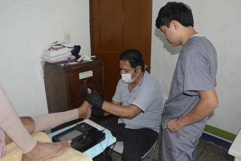 &iquest;Lunares o verrugas? Detecta cambios clave y cu&aacute;ndo ir al m&eacute;dico