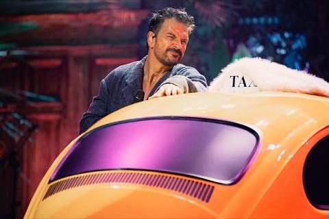 Nicol&aacute;s Arjona disfruta la Residencia de su padre, Ricardo