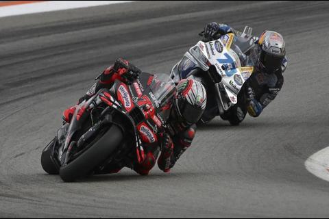 MotoGP Valencia 2025: Bezzecchi domina la &uacute;ltima carrera de la temporada