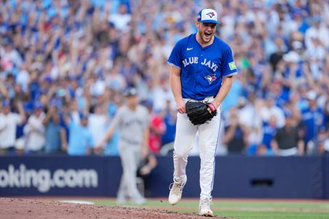 Blue Jays toman más ventaja sobre los Yankees en la serie divisional