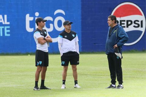 Tena afina detalles en &uacute;ltimo entreno previo al viaje a Surinam