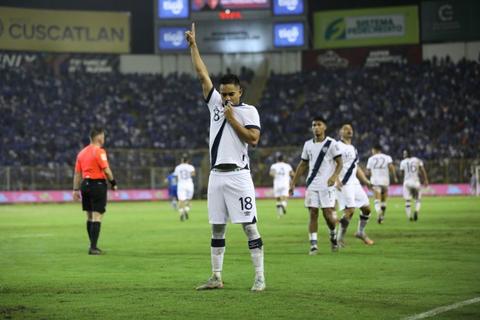 &iexcl;Revancha en el Cuscatl&aacute;n! Guatemala venci&oacute; a El Salvador y revive sue&ntilde;o mundialista