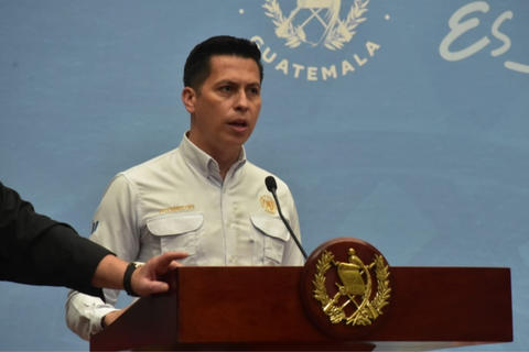 Renuncia viceministro de Seguridad y presenta denuncias por corrupci&oacute;n en el MP