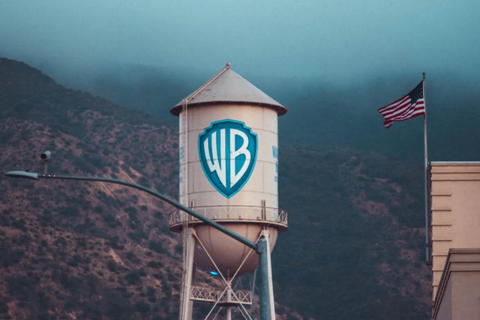 'Warner Bros.' est&aacute; a la venta, estas son las jugosas ofertas