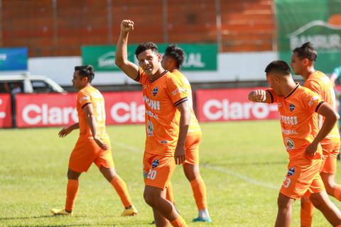 El goleador Mart&iacute;nez no fue suficiente: Mixco cae ante un Achuapa inspirado
