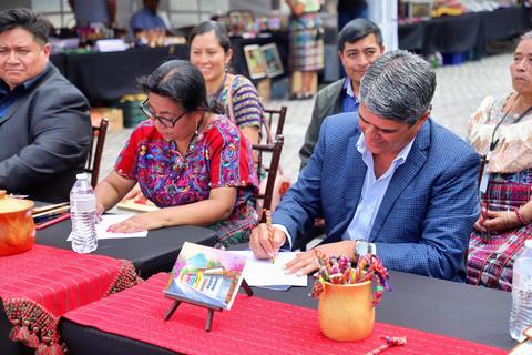 Ciudad Cayalá y la Red Global de Empresarios Indígenas firman alianza