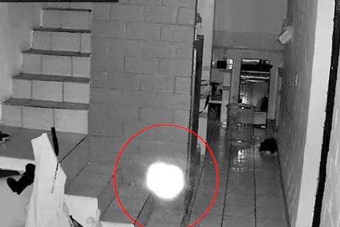 Cámara de vigilancia capta misterioso orbe de luz en la Zona 18
