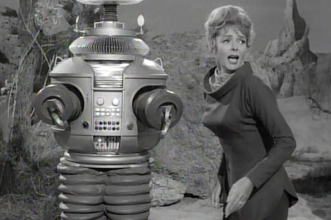 Muere June Lockhart actriz de 'Perdidos en el espacio' y 'Lassie'