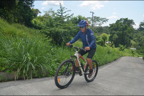 Salud y ciclismo: Cómo René venció enfermedades a los 72