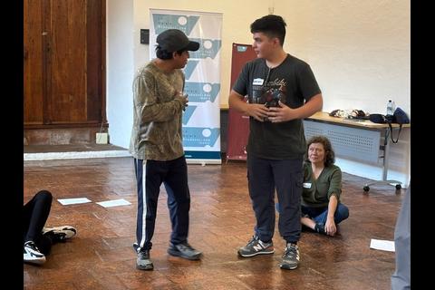 Aprende voz y personajes en taller con Brenda Santizo