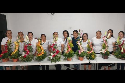 Cursos gratuitos impulsan a amas de casa y emprendedoras