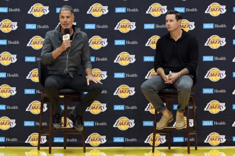 Reddick para rato: Los Lakers anuncian la ampliación de contrato de su entrenador