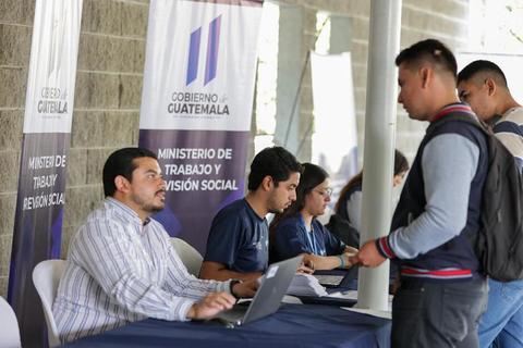 Feria de empleo en Chiquimula abre oportunidades para retornados