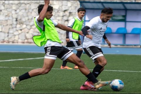 Comunicaciones recibe a Mixco con la urgencia de volver a ganar