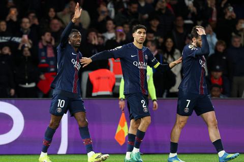 Un inspirado Demb&eacute;l&eacute; refuerza el liderato del PSG en Francia