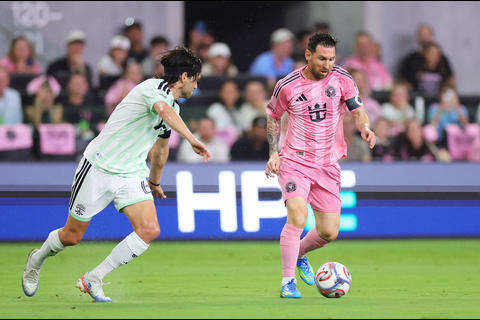 Messi y Su&aacute;rez anotan en el estreno del nuevo estadio del Inter Miami 