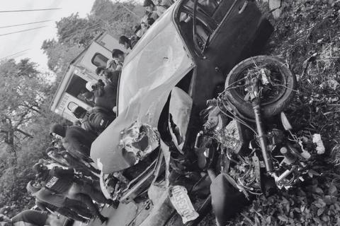 Conductor fallece en accidente vehicular en Sacatep&eacute;quez