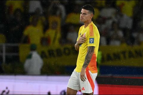James Rodr&iacute;guez vuelve a entrenar tras permanecer varios d&iacute;as hospitalizado