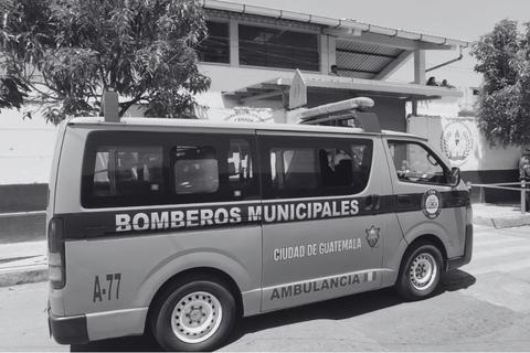 Frente a escuela: Ataque armado deja un joven fallecido y una ni&ntilde;a herida en zona 21