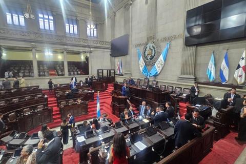 Congreso levanta sesi&oacute;n y pausa discusi&oacute;n de reformas al IUSI