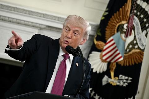 Trump afirma que Ir&aacute;n suspendi&oacute; la ejecuci&oacute;n de ocho mujeres a petici&oacute;n suya