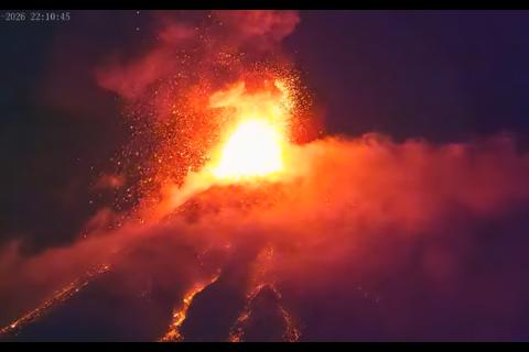 EN VIVO: As&iacute; de impactante luce la erupci&oacute;n del volc&aacute;n de Fuego (video)