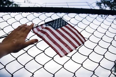 As&iacute; planea EE. UU. cobrar las multas pendientes a deportados a Guatemala