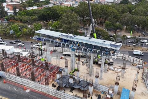 Retirar&aacute;n gr&uacute;as del AeroMetro en el bulevar Liberaci&oacute;n en 15 d&iacute;as 