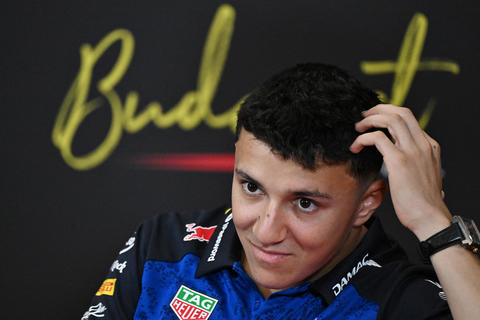 Isack Hadjar ser&aacute; baja en el GP de Pa&iacute;ses Bajos y Liam Lawson lo reemplazar&aacute;