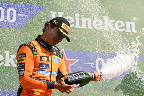 Piloto brit&aacute;nico de F1 Lando Norris renueva con McLaren hasta 2030