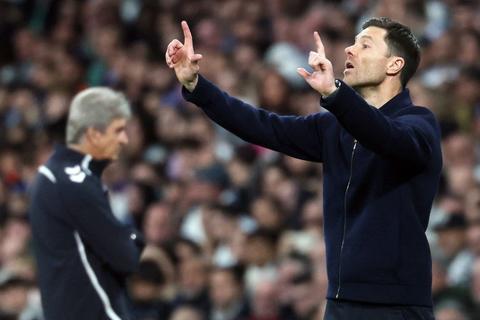 (VIDEO) Xabi Alonso elogia a Gonzalo y defiende a Vinicius