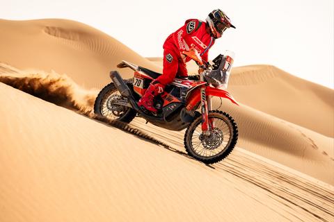 Francisco Arredondo escala puestos en el Rally Dakar