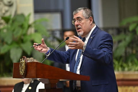 Dos a&ntilde;os de Gobierno: las luces y sombras de la administraci&oacute;n de Ar&eacute;valo